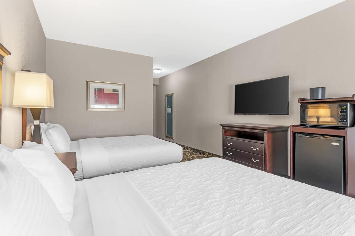 Standard Room, 2 Queen Beds, Non Smoking