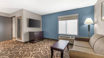 Caja fuerte, tabla de planchar con plancha, cunas gratuitas