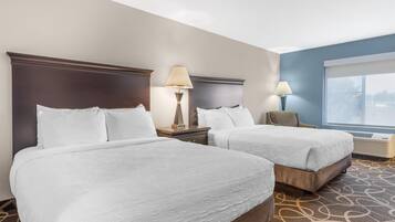 Suite, varias camas, para no fumadores, refrigerador y microondas (with Sofabed) | Caja de seguridad en la habitación y tabla de planchar con plancha