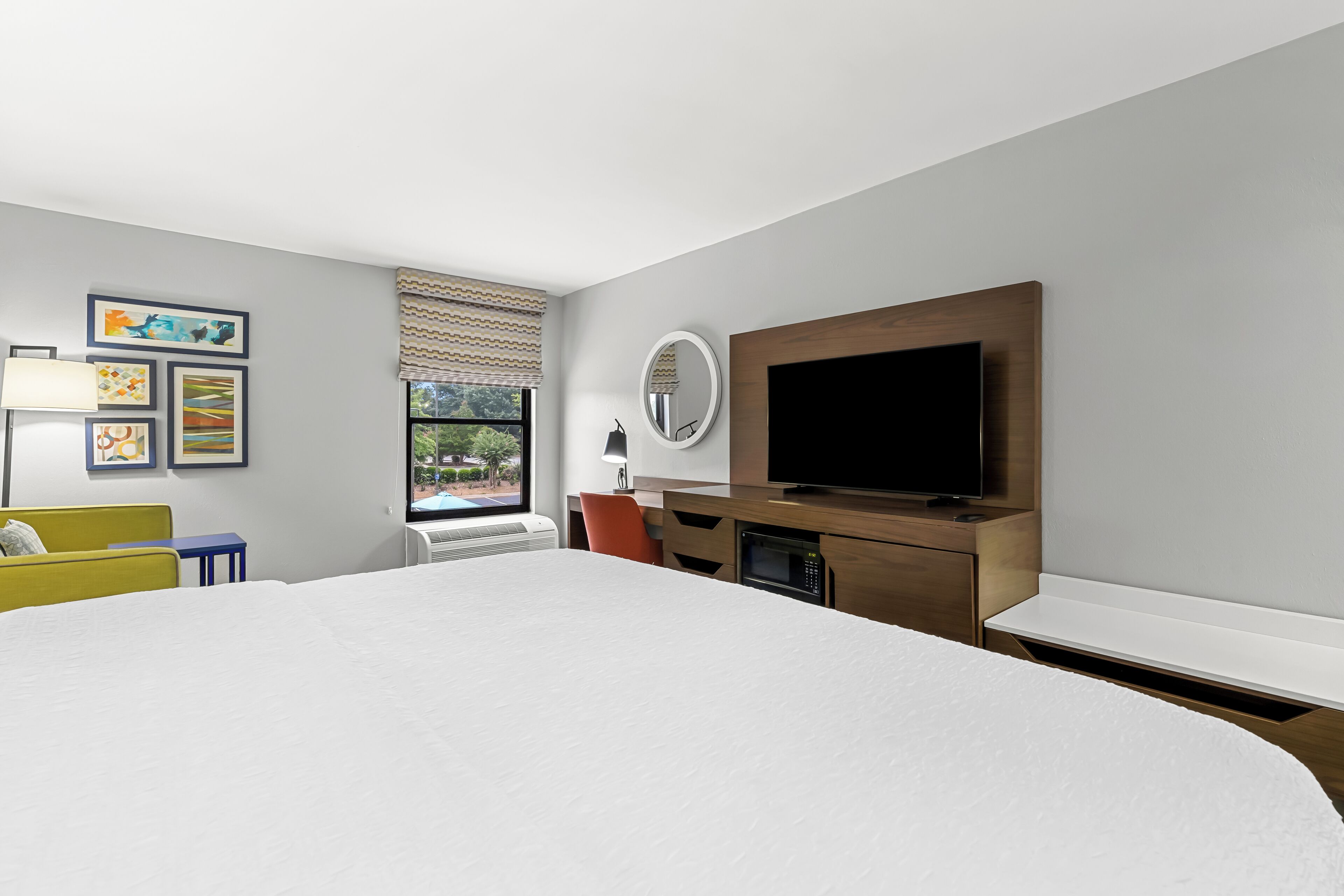 one king study sofabed non smoking | 1 bedroom, iron/ironing board, free wired internet, bed sheets