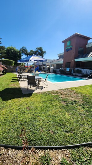 Exterior - Holiday Inn Express Lompoc by IHG (Lompoc)