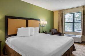 Standard Room, 1 King Bed, Non Smoking
