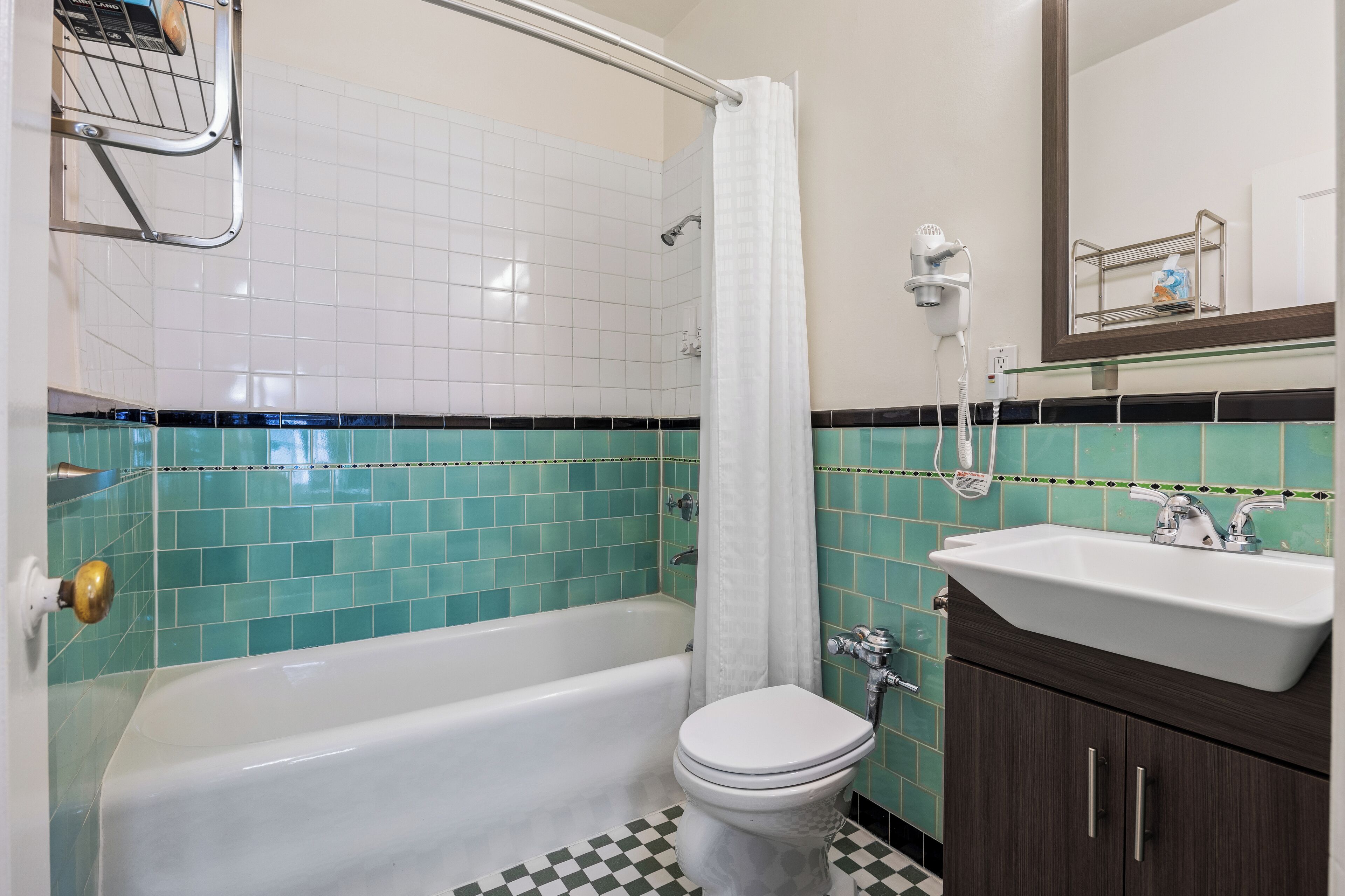 تجهيزات دش، مجففات شعر، مناشف