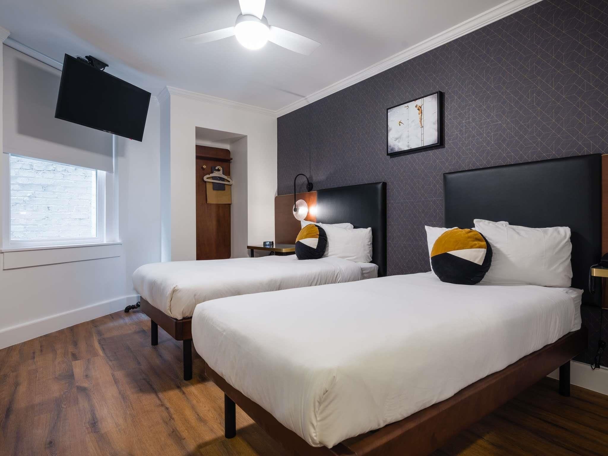 Classic Room, 2 Twin Beds | Desk, laptop workspace, iron/ironing board, free WiFi