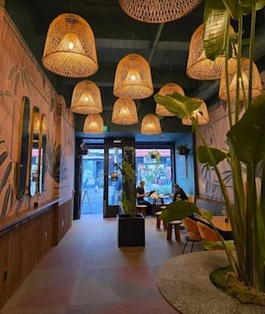 Daily continental breakfast for a fee - Hotel Stratford San Francisco - Handwritten Collection (San Francisco)