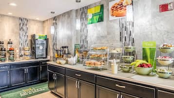 Esmorzar continental gratuït