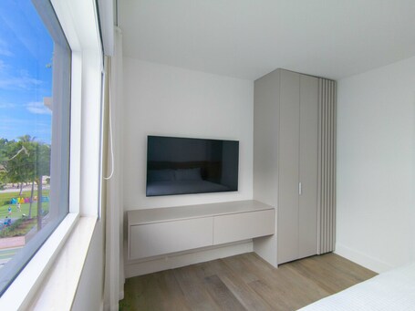 Bentley Hotel South Beach - Image 115