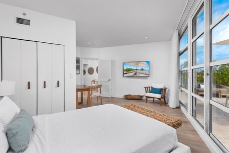 Bentley Hotel South Beach - Image 75