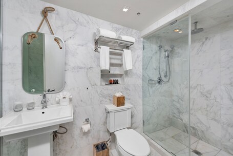 Bentley Hotel South Beach - Image 110
