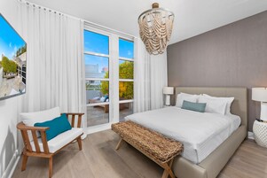 Egyptian cotton sheets, premium bedding, pillowtop beds, in-room safe