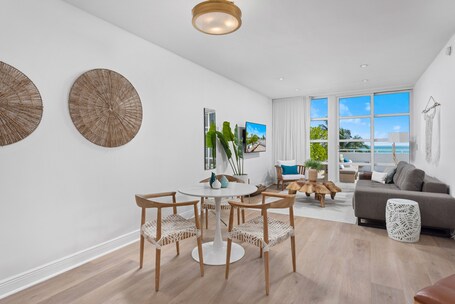 Bentley Hotel South Beach - Image 4