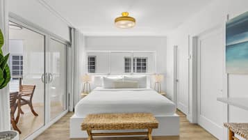 King Studio with Balcony | Egyptian cotton sheets, premium bedding, pillowtop beds, in-room safe