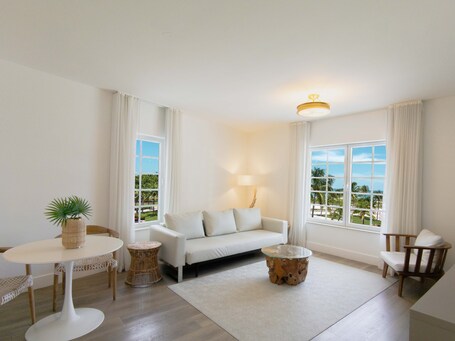 Bentley Hotel South Beach - Image 33