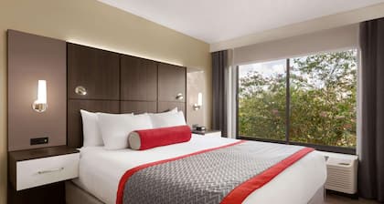 Ramada by Wyndham Suites Orlando Airport