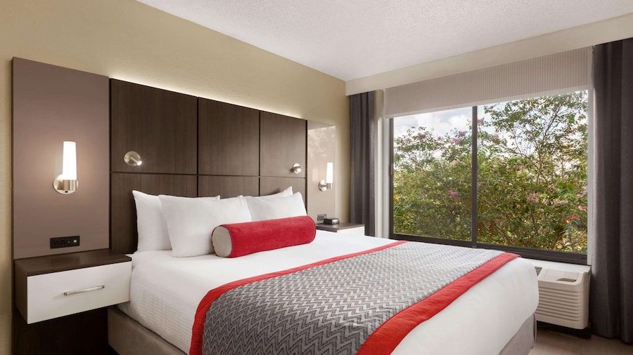 Ramada by Wyndham Suites Orlando Airport