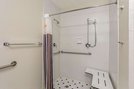 La Quinta Inn Suites by Wyndham Orlando Airport North - Image 72