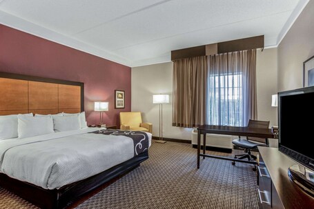 La Quinta Inn Suites by Wyndham Orlando Airport North - Image 62