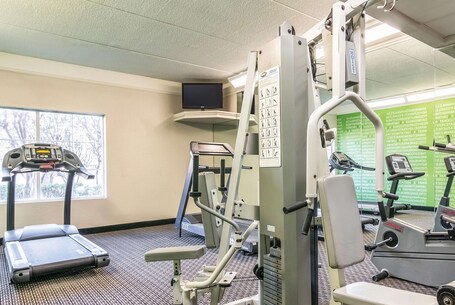 La Quinta Inn Suites by Wyndham Orlando Airport North - Image 16