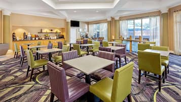 Gratis kontinental frukost varje dag