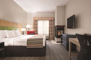 1 bedroom, premium bedding, desk, laptop workspace