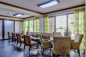 Lobby - Hampton Inn Salina (Salina)