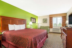 Desk, iron/ironing board, free cots/infant beds, free WiFi - Days Inn & Suites by Wyndham Wichita (Wichita)
