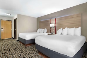 Pillow-top beds, laptop workspace, iron/ironing board - Best Western Plus Albert Lea I-90/I-35 Hotel (Albert Lea)