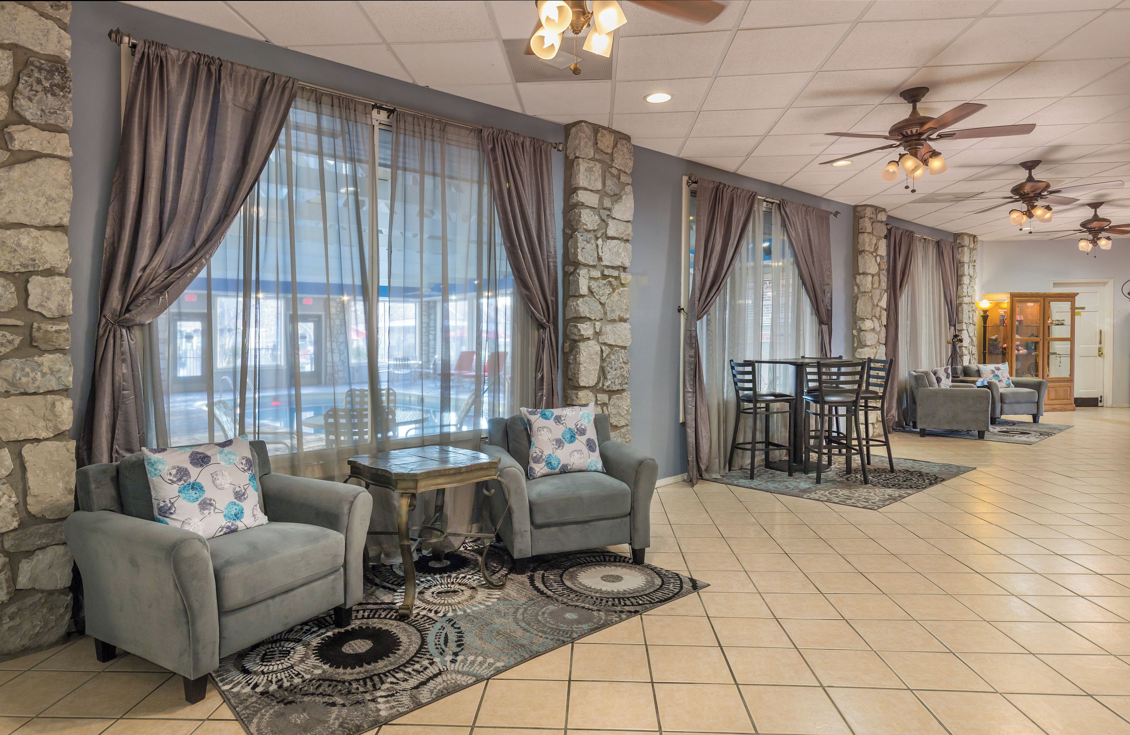 Lobby lounge