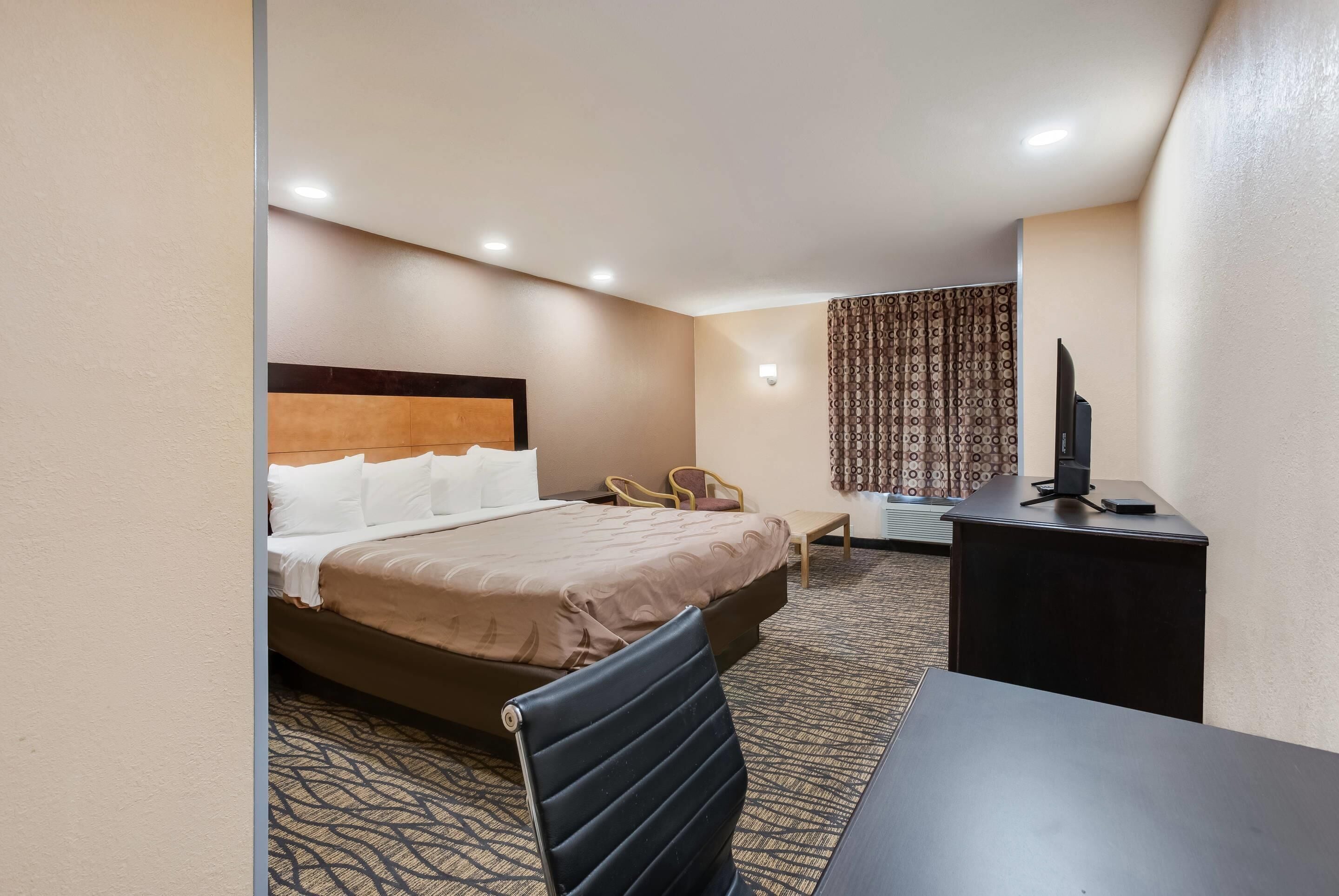 Suite, 1 King Bed, Non Smoking