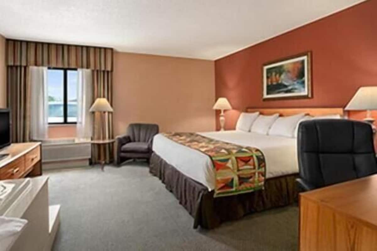 In-room safe, desk, laptop workspace, blackout curtains