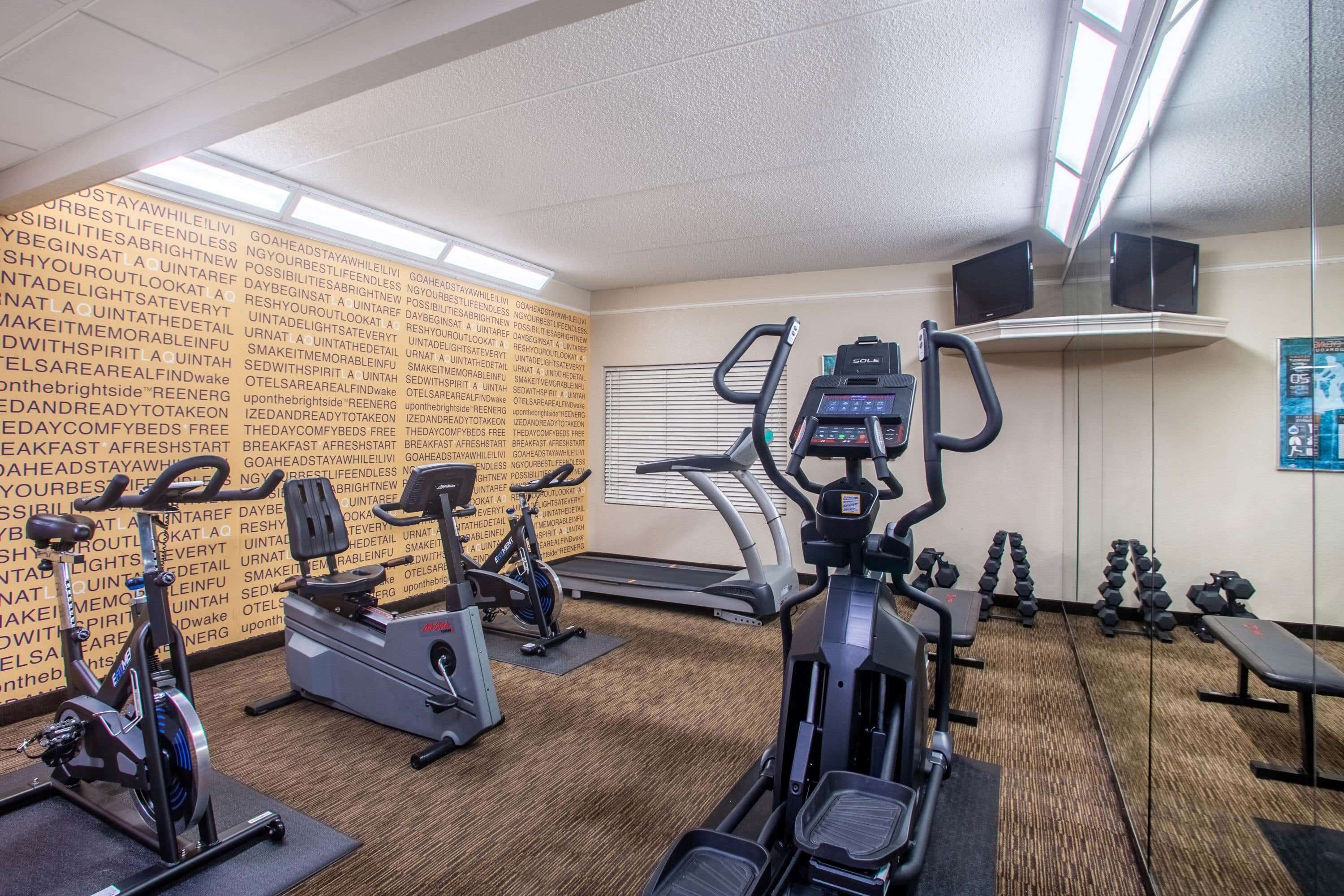 Photo - La Quinta by Wyndham Charlotte Airport South