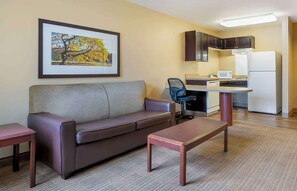 Desk, iron/ironing board, free WiFi