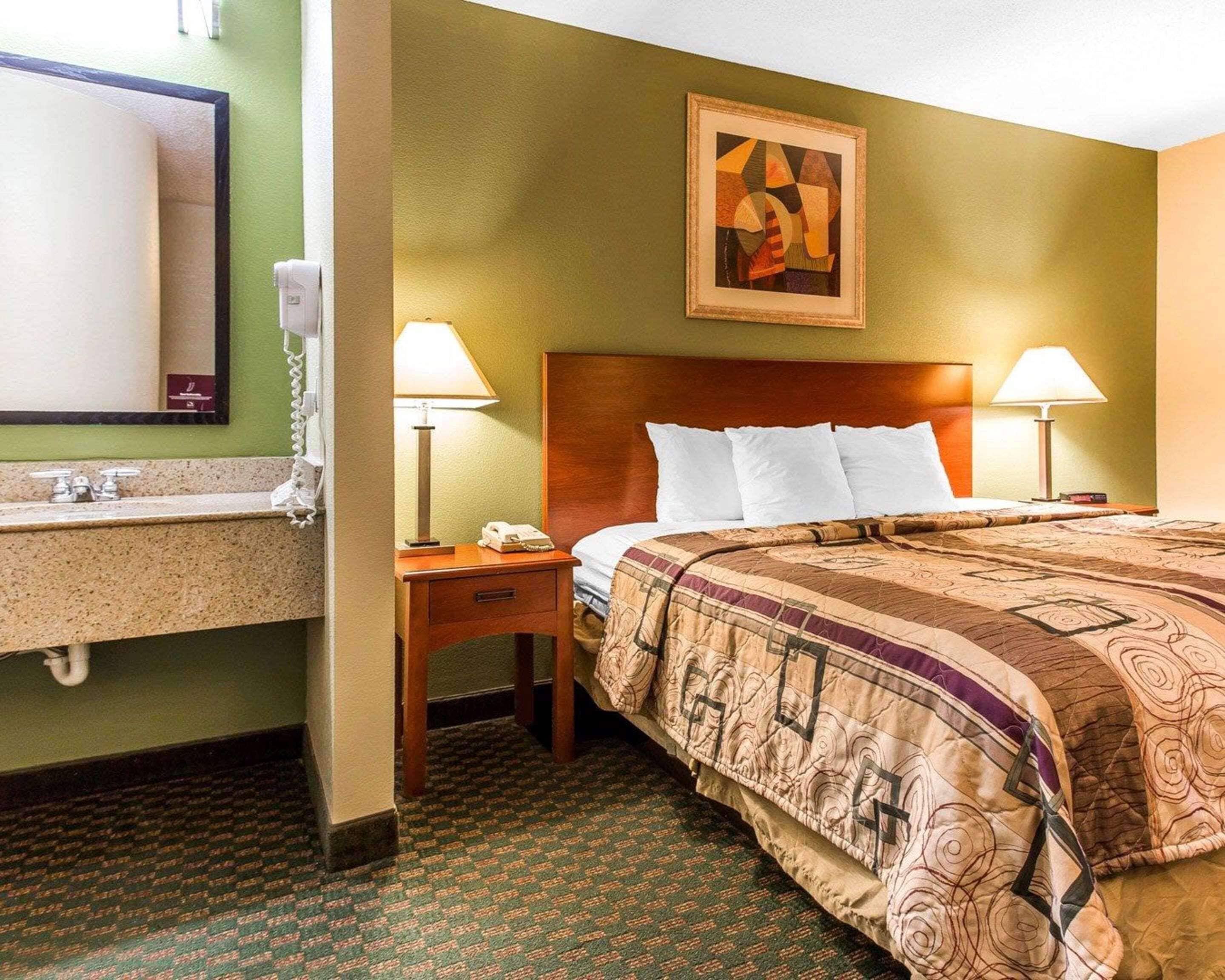 Standard Δωμάτιο, 1 King Κρεβάτι, Μη Καπνιστών | Κλινοσκεπάσματα υψηλής ποιότητας, κρεβάτια με ανώστρωμα 