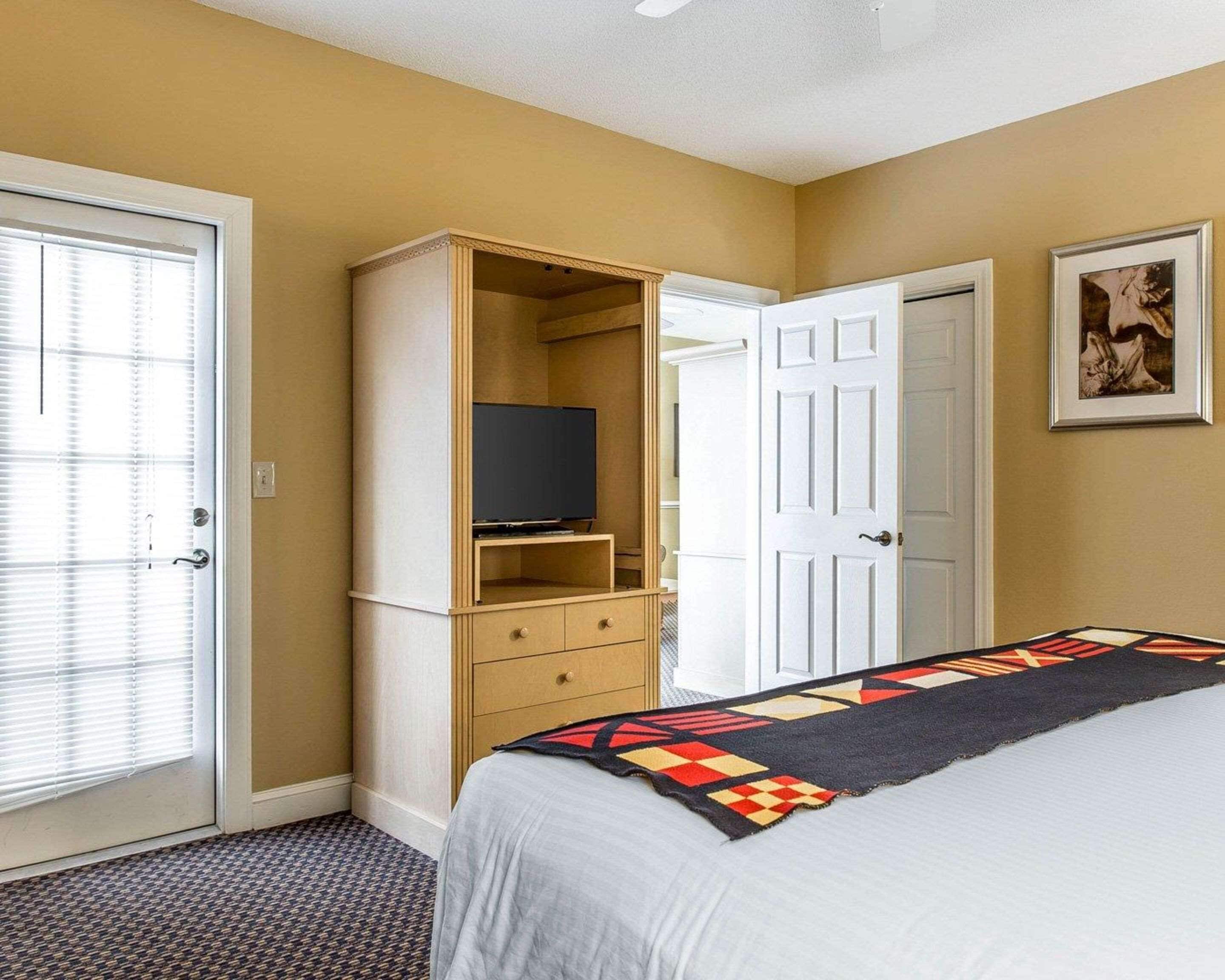 Photo - Bluegreen Vacations Harbour Lights, an Ascend Collection Resort