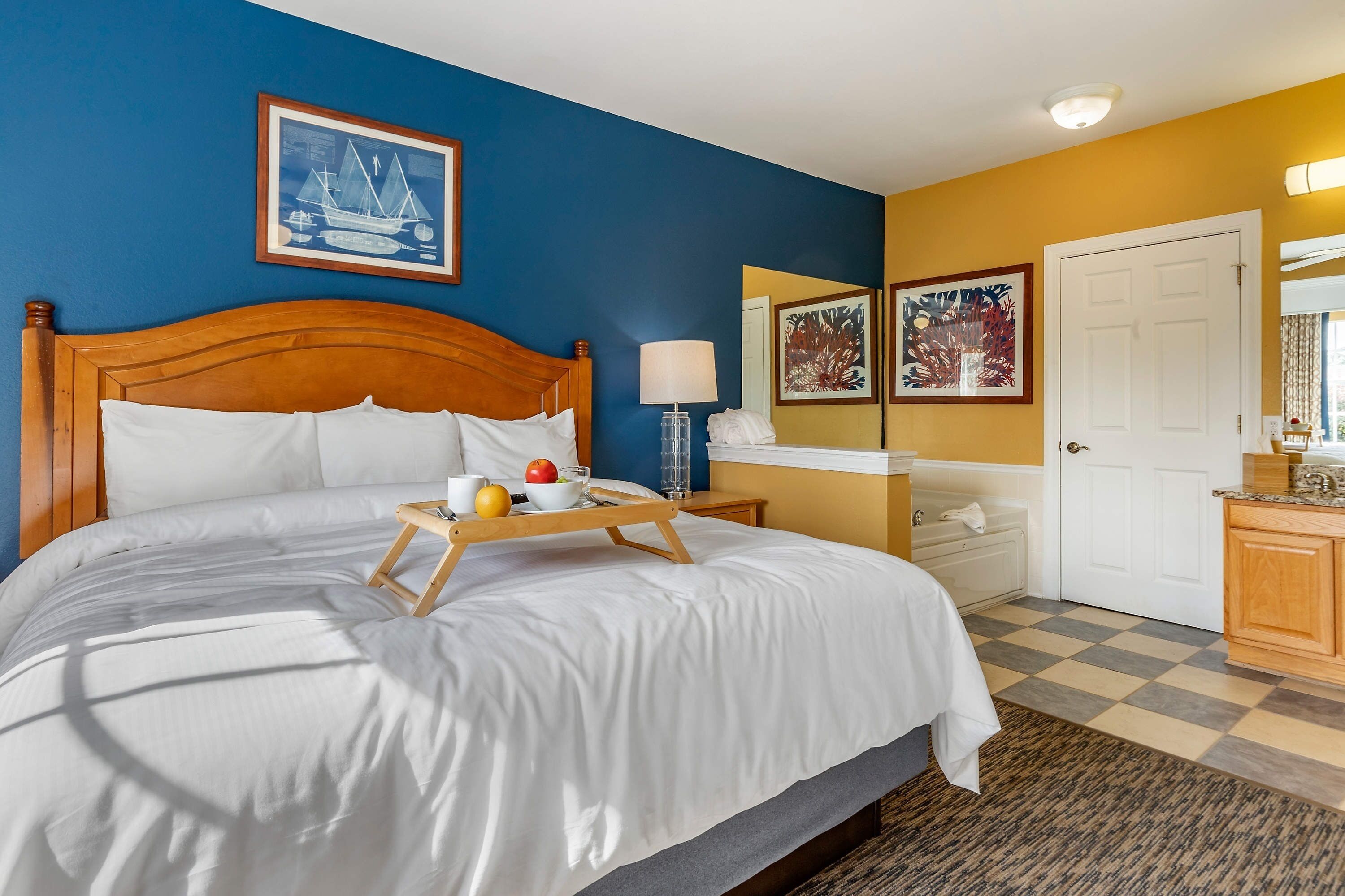 Iron/ironing board, free WiFi, bed sheets, alarm clocks