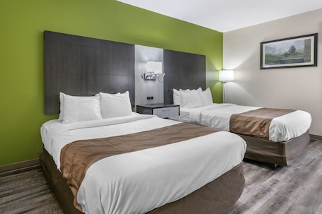 Caja fuerte, escritorio, tabla de planchar con plancha y wifi gratis. Quality Inn Rogersville