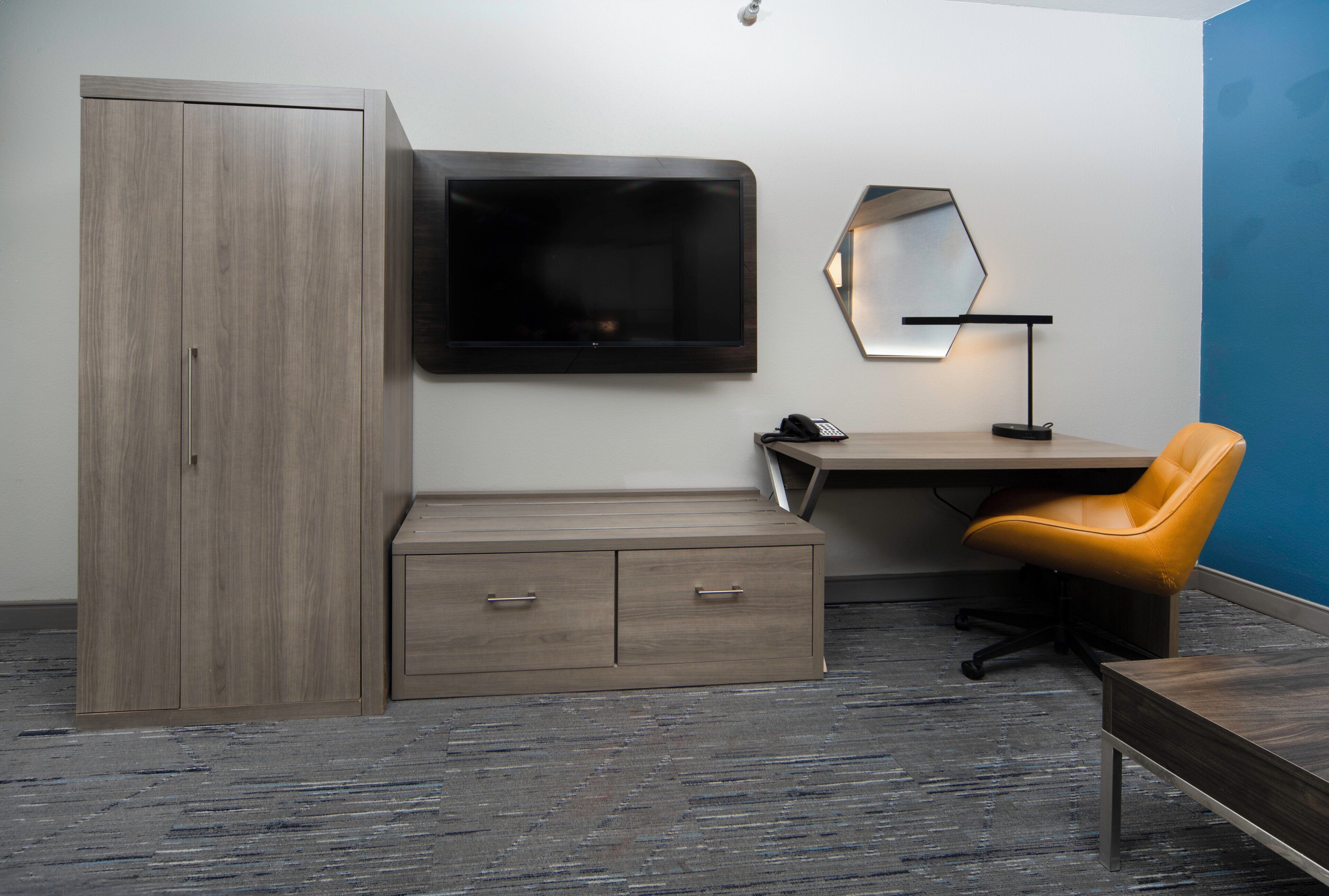 in-room safe, desk, iron/ironing board, free cots/infant beds