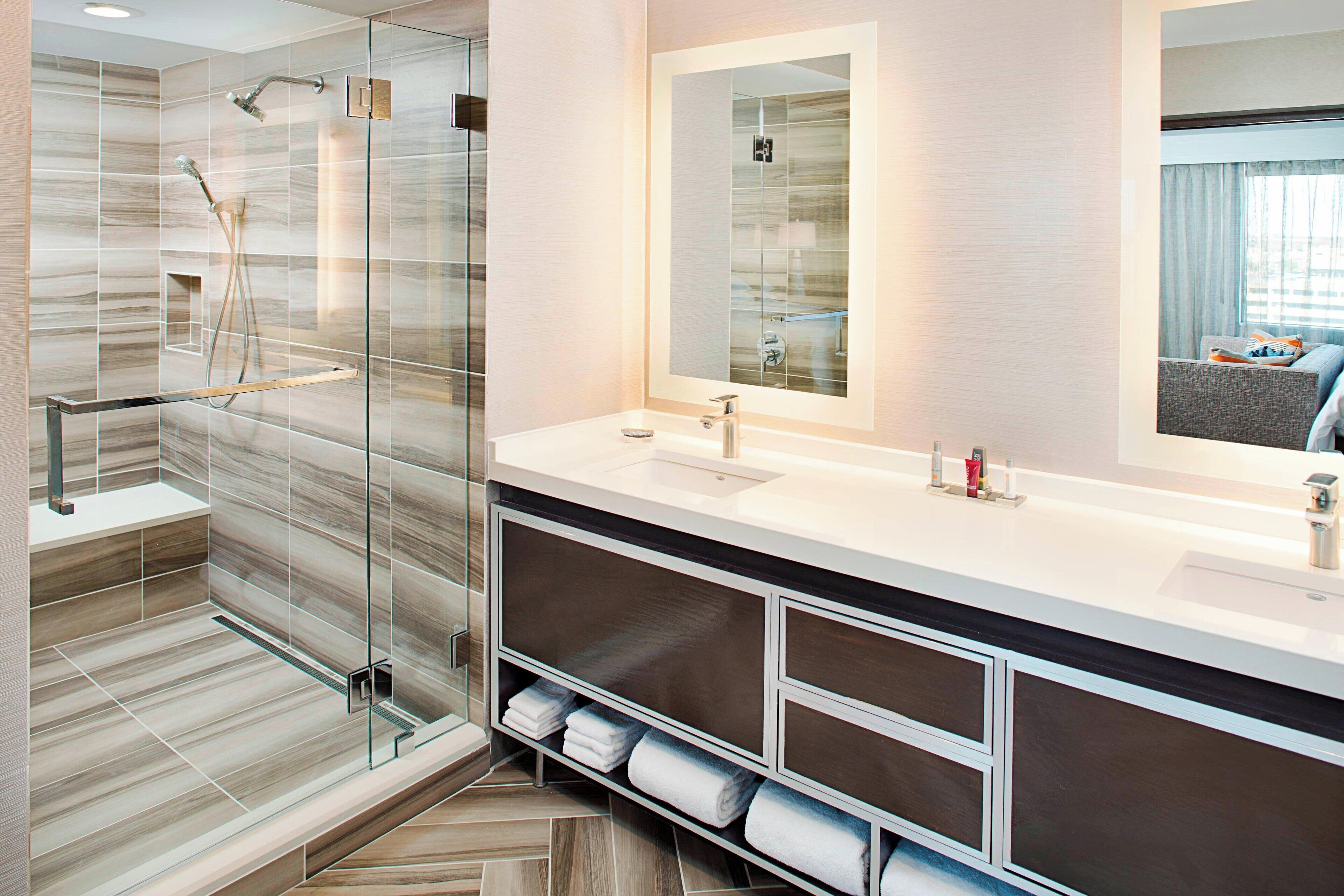 combined shower/bathtub, free toiletries, hair dryer, bathrobes