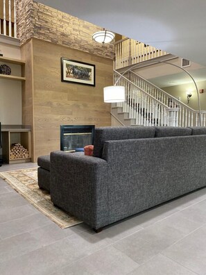 Lobby - Country Inn & Suites by Radisson, Fort Worth, TX (Fort Worth)