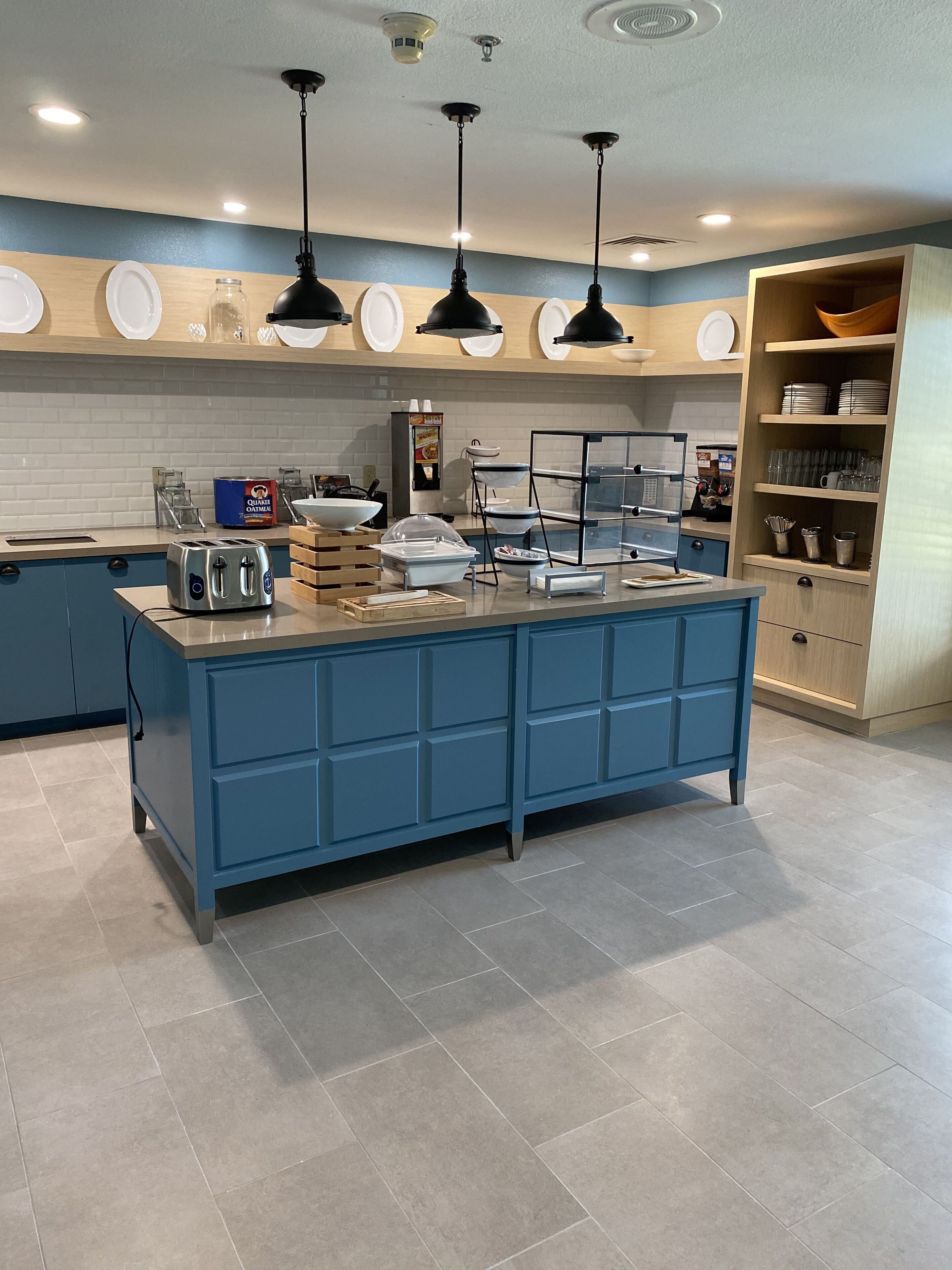 Free daily buffet breakfast