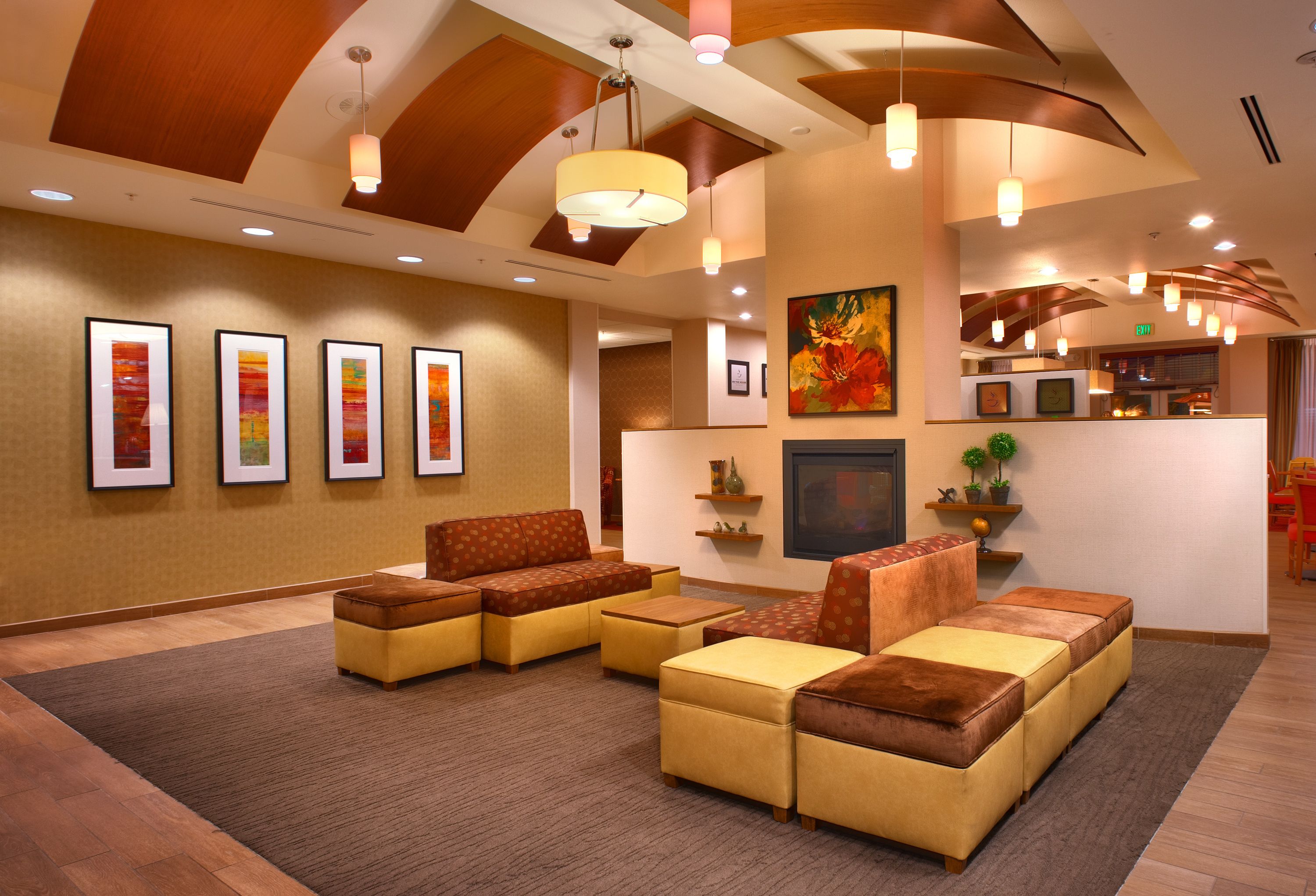 บริเวณนั่งเล่นที่ล็อบบี้