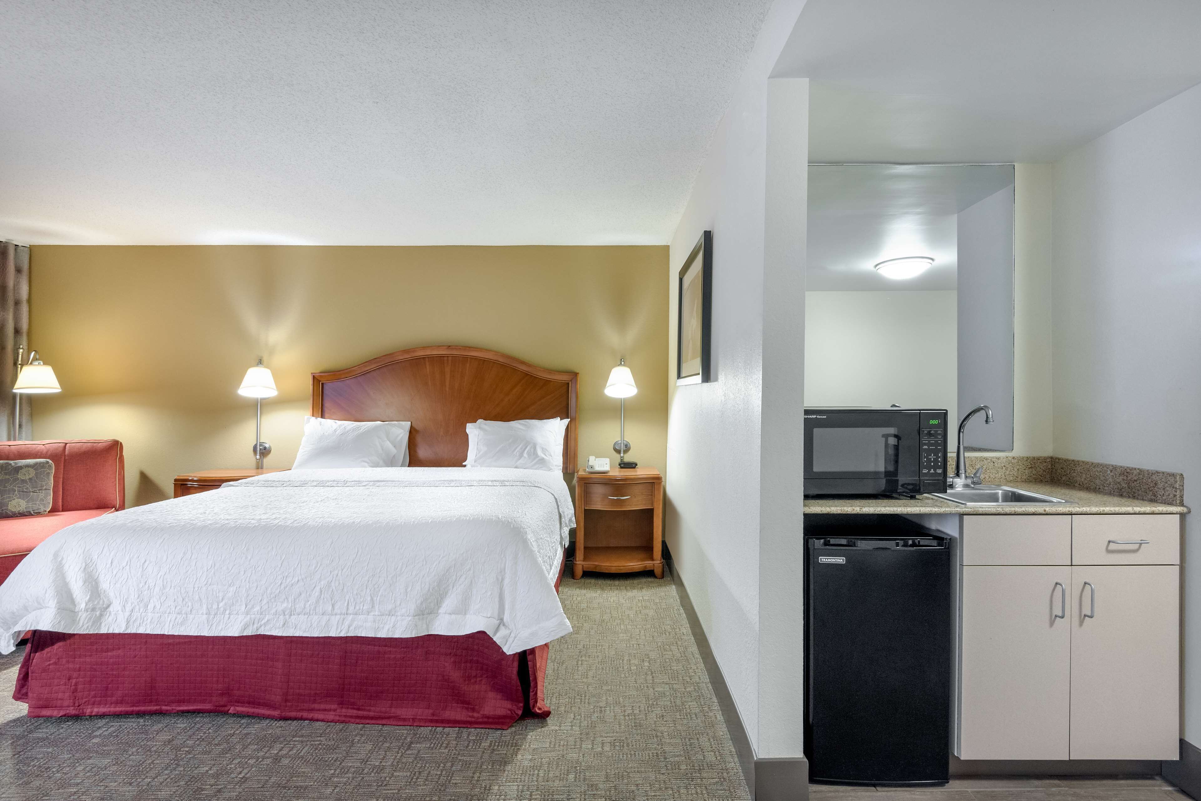 Iron/ironing board, free WiFi, bed sheets, alarm clocks