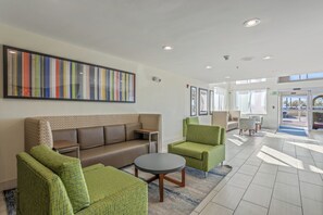 Exterior - Holiday Inn Express Hotel & Suites Torrington by IHG (Torrington)