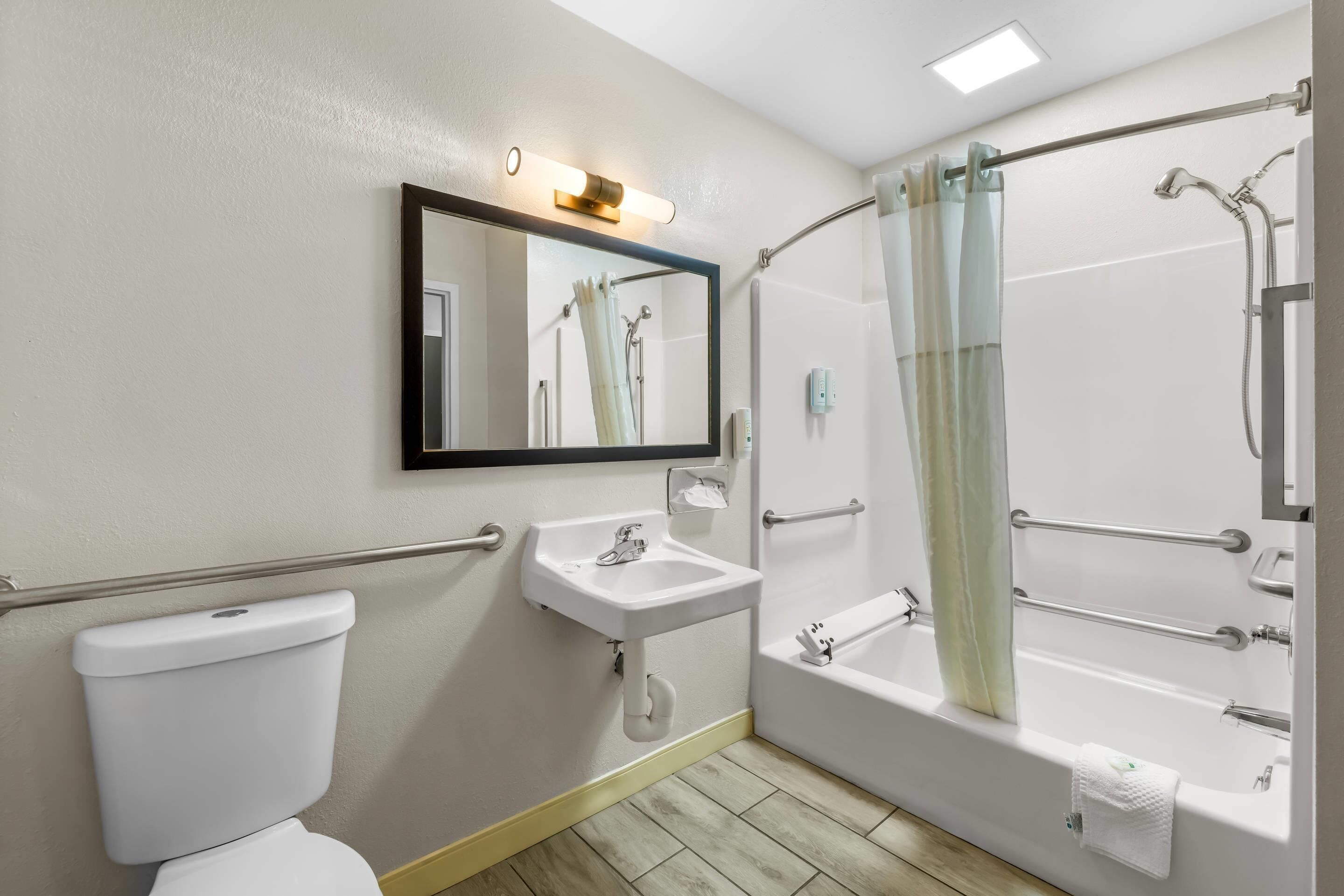 Photo - Quality Inn Brewerton - Syracuse Oneida Lake Area