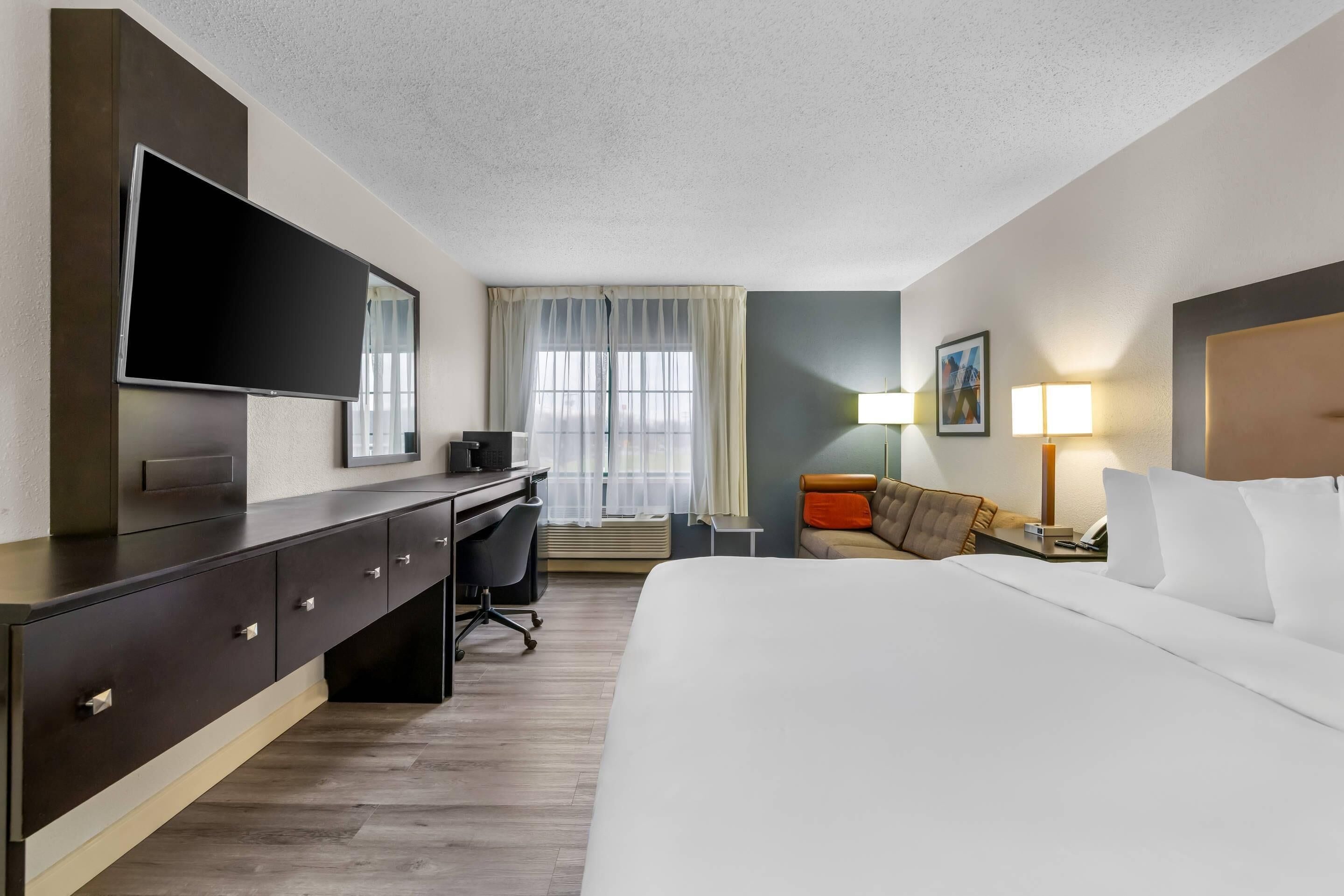 Photo - Quality Inn Brewerton - Syracuse Oneida Lake Area