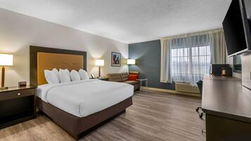 Quarto, 1 cama Queen, acessível, para não fumantes | Camas com colchões pillow-top, escrivaninha