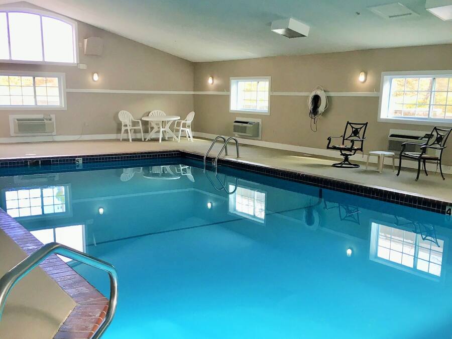 Piscina interna, piscina externa