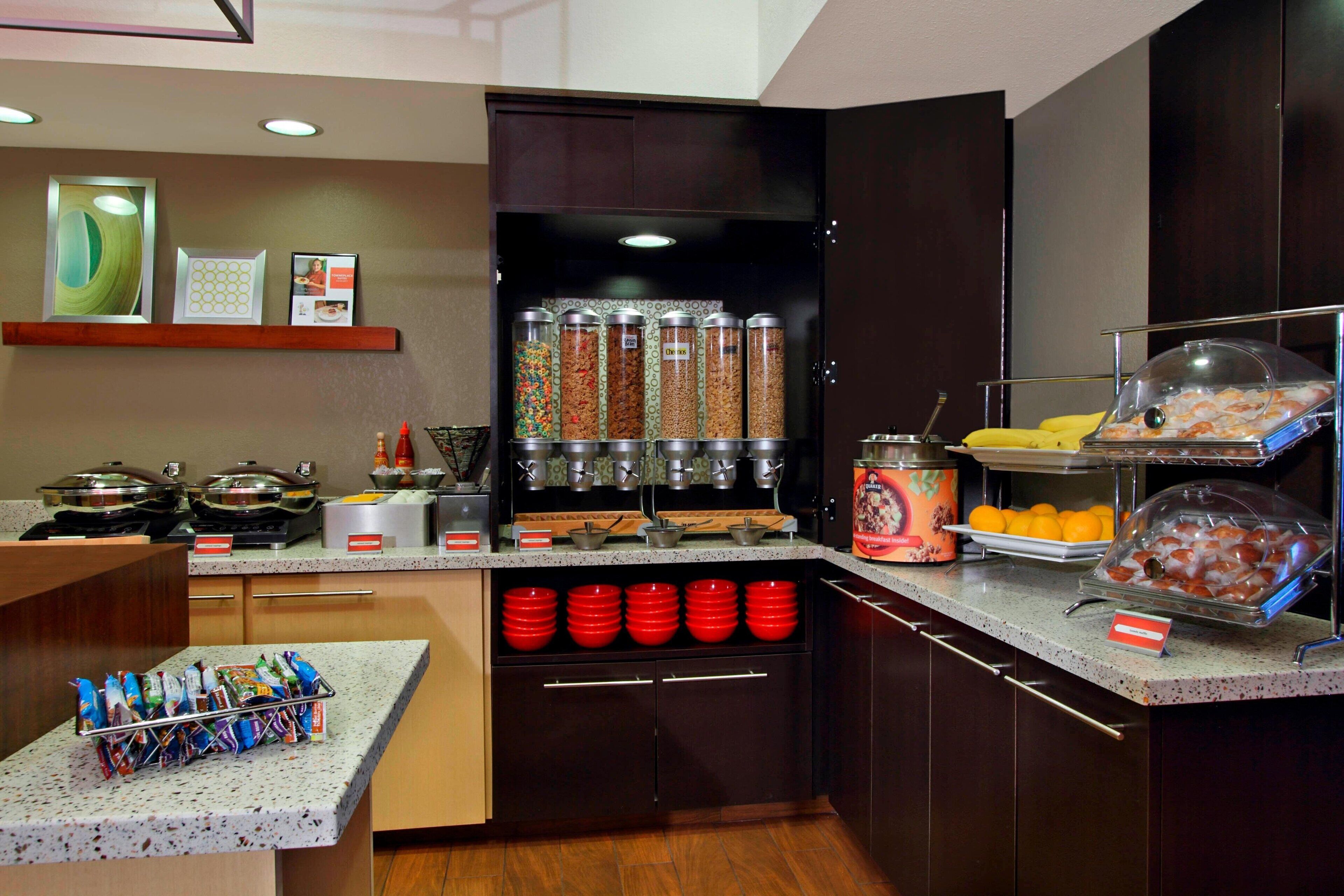 free daily continental breakfast