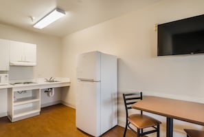 Studio, 1 Queen Bed, Accessible, Non Smoking | Private kitchenette | Fridge, microwave, stovetop