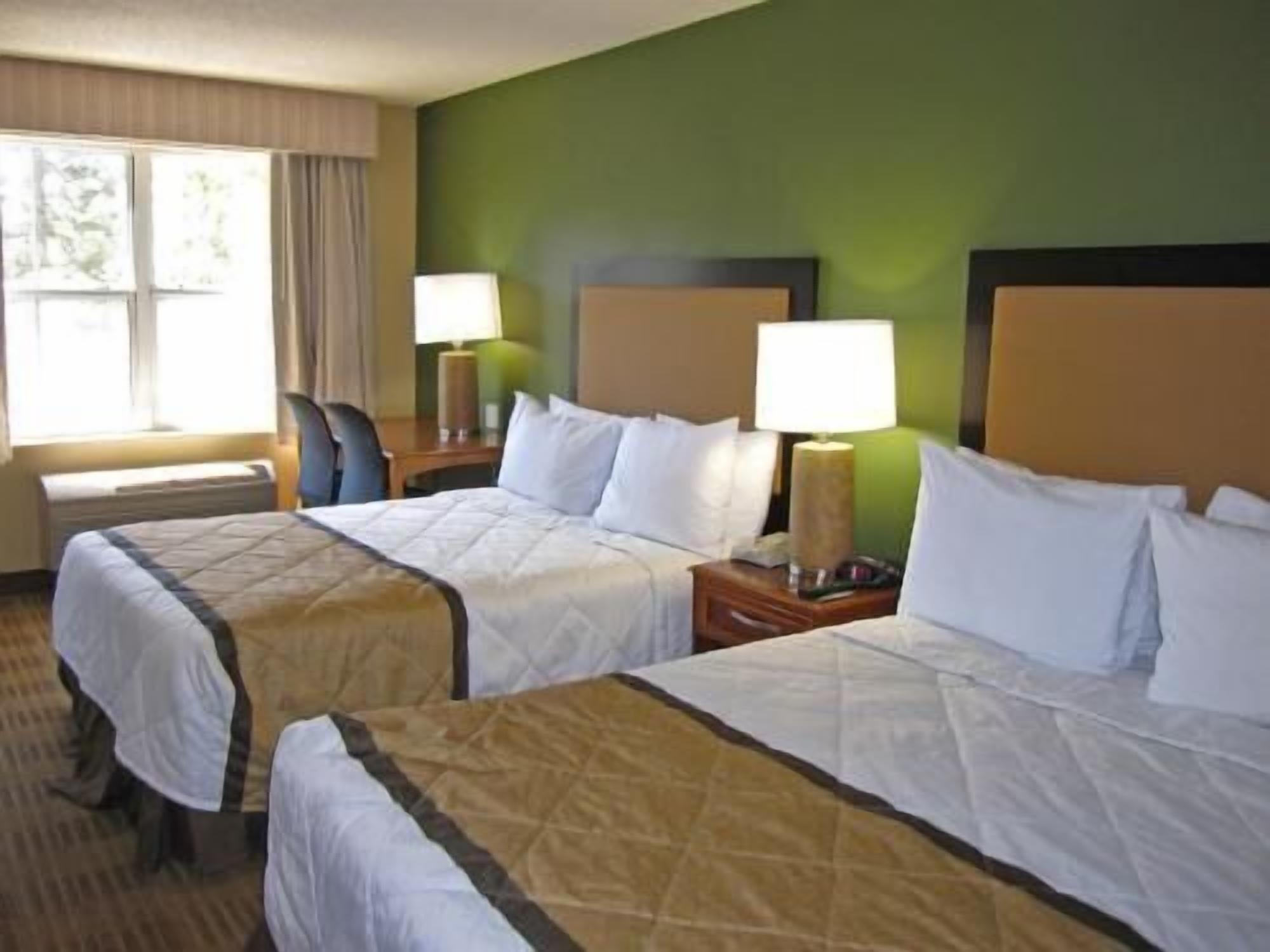 Desk, blackout drapes, iron/ironing board, free WiFi
